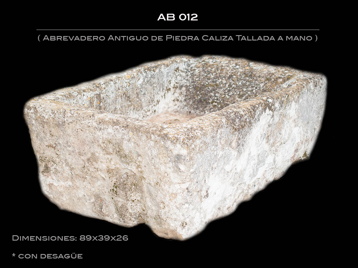 Abrevadero Antiguo de Piedra Caliza Tallada a mano AB 012